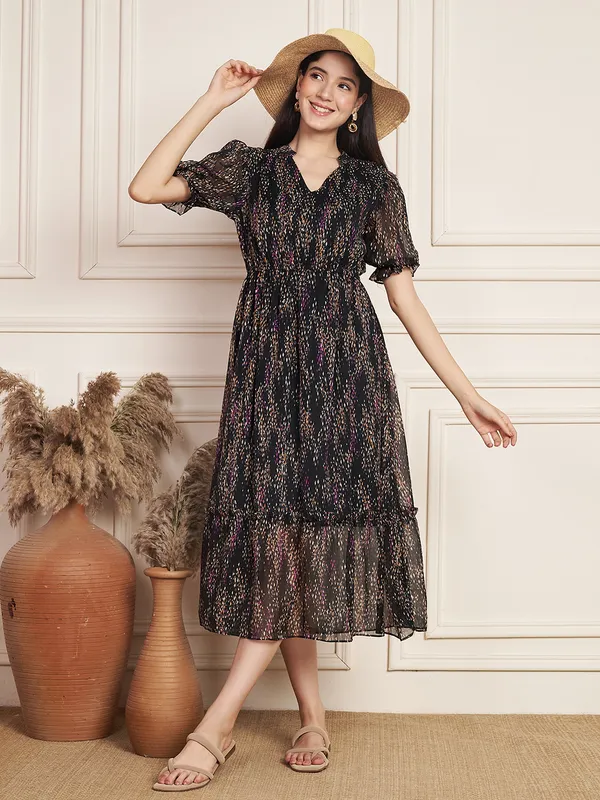 Fbella_Black_Chiffon_Printed_Midi_Dress_with_Lycra_Lining_