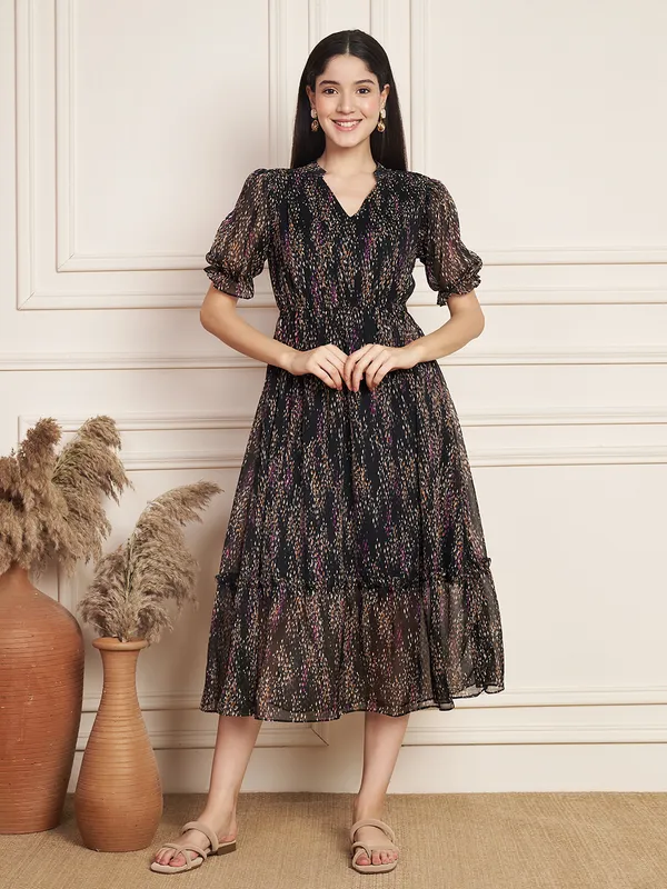 Fbella_Black_Chiffon_Printed_Midi_Dress_with_Lycra_Lining_