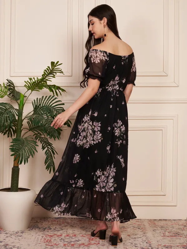 Fbella_Black_Floral_Off-Shoulder_Georgette_Maxi_Dress