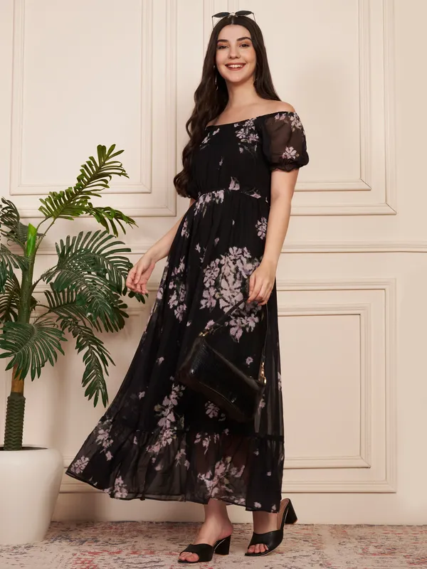 Fbella_Black_Floral_Off-Shoulder_Georgette_Maxi_Dress