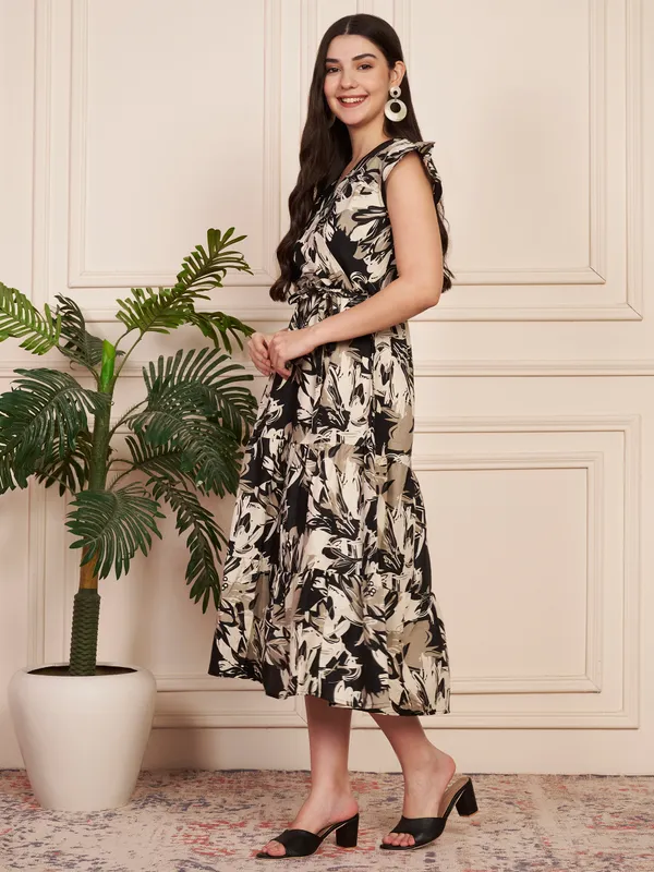 Fbella_Cotton_Blend_Black_Floral_Print_Tiered_Dress