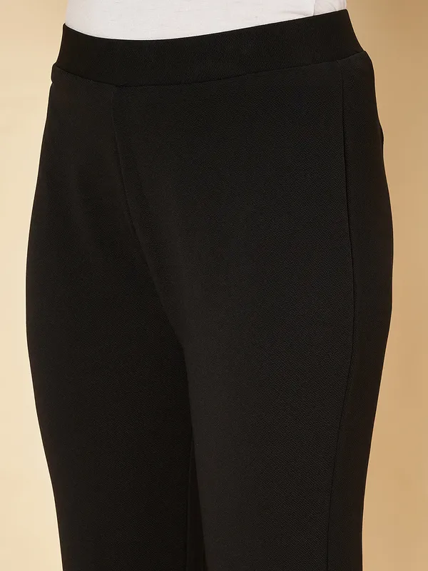 Fbella_Women_Black_Bell_Bottom_Trouser