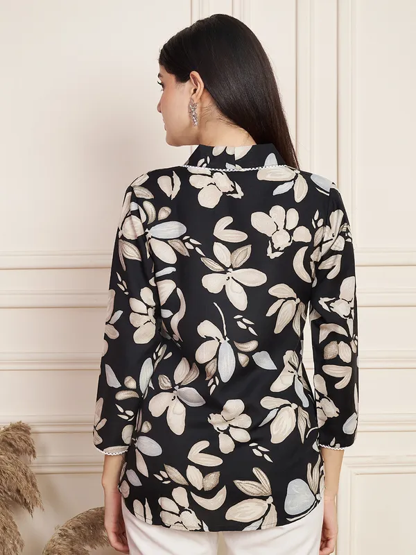 Fbella_Women_Black_Floral_Cotton_Slub_Top_with_Lace-Trim_Neckline_