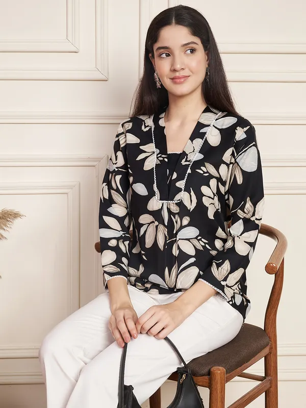 Fbella_Women_Black_Floral_Cotton_Slub_Top_with_Lace-Trim_Neckline_