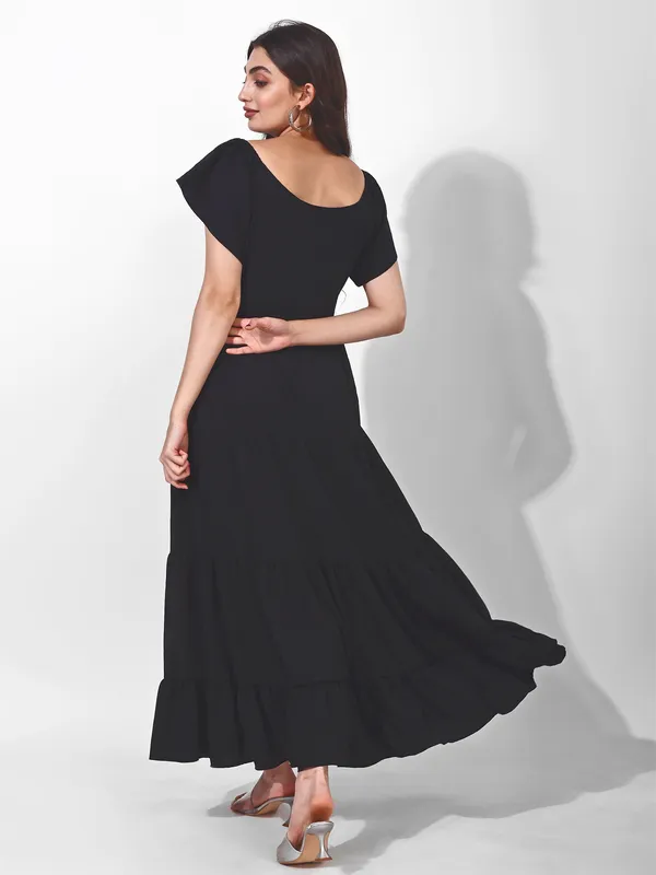 Fbella_Women_Black_Maxi_Dress_with_Keyhole_Detail_and_Flutter_Sleeves