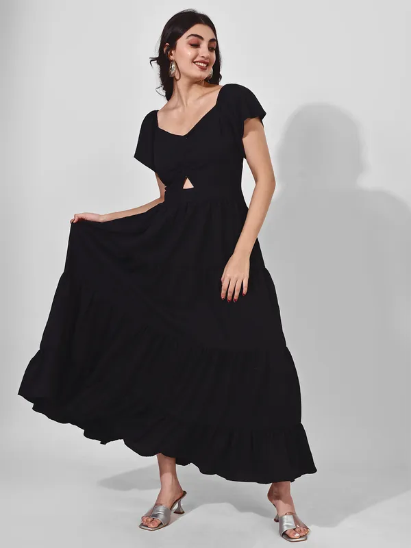 Fbella_Women_Black_Maxi_Dress_with_Keyhole_Detail_and_Flutter_Sleeves