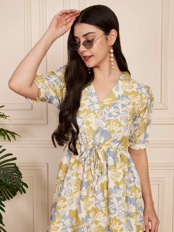 Fbella_Women_Blue_Printed_Cotton_Dress_with_Elastic_Fit_Waist_&_Puff_Sleeves