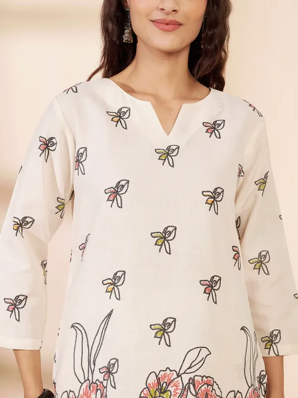 Fbella_Women_Off-White_Floral_Printed_Cotton_Co-Ord_Set