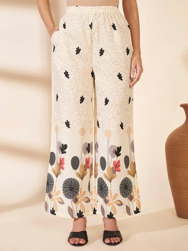 Fbella_Women_Off-White_Floral_Printed_Cotton_Co-Ord_Set