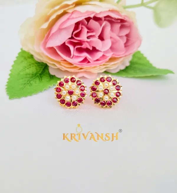 Hand-Finished_Panchaloha_Pink_stone_with_Pearls_Stud