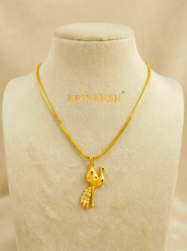 Traditional_Mayil_Vel_with_Peacock_Short_Neckchain