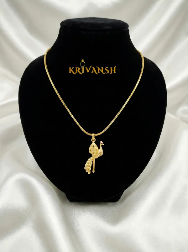 Traditional_Mayil_Vel_with_Peacock_Short_Neckchain