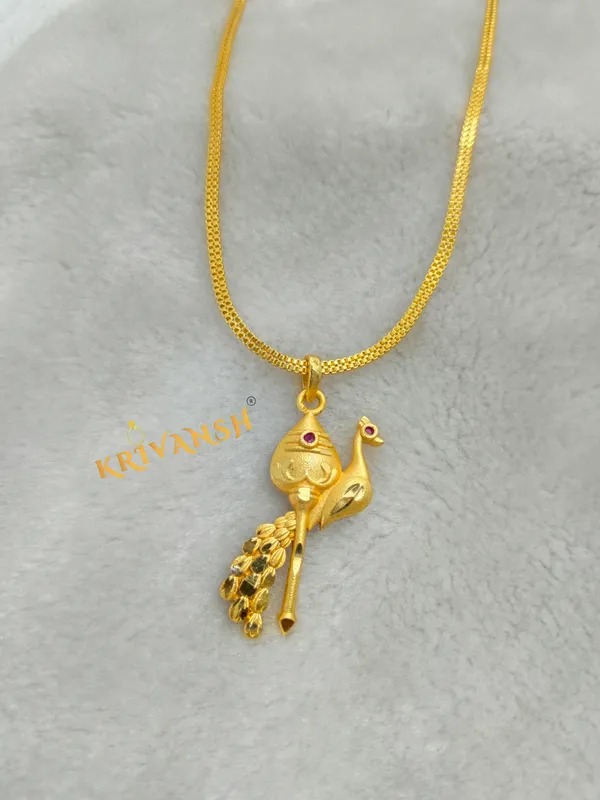 Traditional_Mayil_Vel_with_Peacock_Short_Neckchain