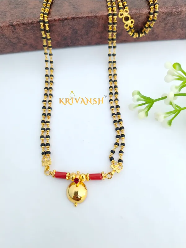 Mangluru_style_Long_Mangalsutra_with_Taliset