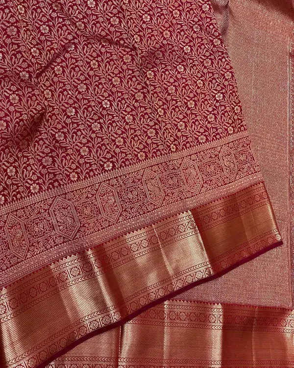 Soft_Banarasi_Lichi_Silk_Saree_with_Unstiched_Blouse_Piece
