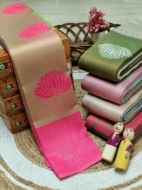 Soft_Lichi_Silk_Saree_with_Unstiched_Blouse_Piece