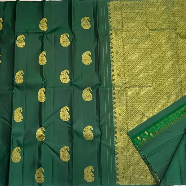 Soft_Lichi_Silk_Saree_with_Unstiched_Blouse_Piece