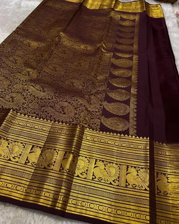 Soft_Banarasi_Lichi_Silk_Saree_with_Unstiched_Blouse_Piece