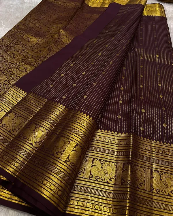 Soft_Banarasi_Lichi_Silk_Saree_with_Unstiched_Blouse_Piece