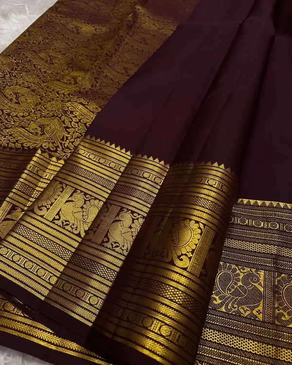 Soft_Banarasi_Lichi_Silk_Saree_with_Unstiched_Blouse_Piece