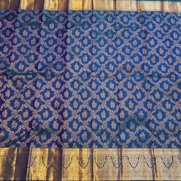 Soft_Banarasi_Lichi_Silk_Saree_with_Unstiched_Blouse_Piece