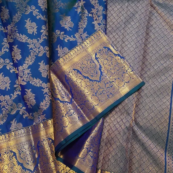 Soft_Banarasi_Lichi_Silk_Saree_with_Unstiched_Blouse_Piece