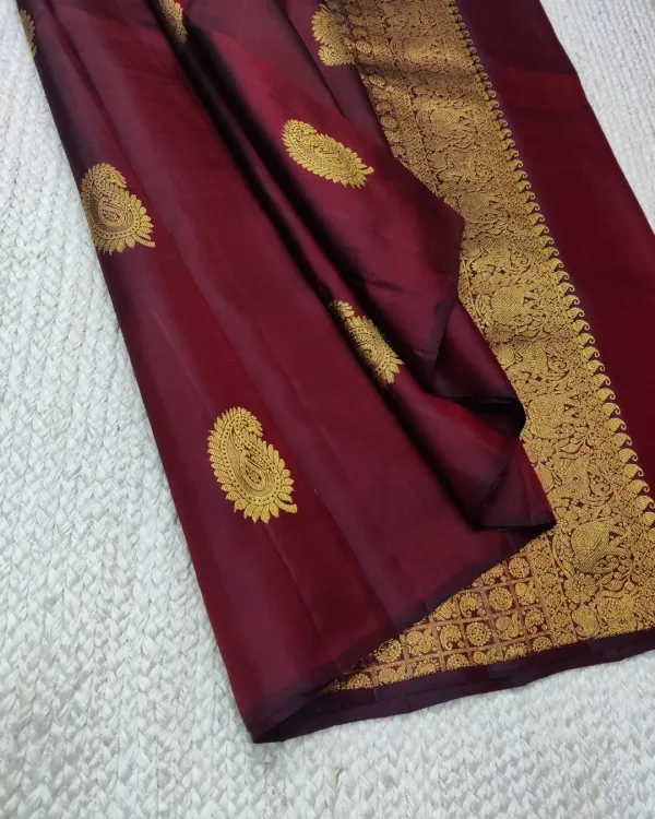 Soft_Banarasi_Lichi_Silk_Saree_with_Unstiched_Blouse_Piece