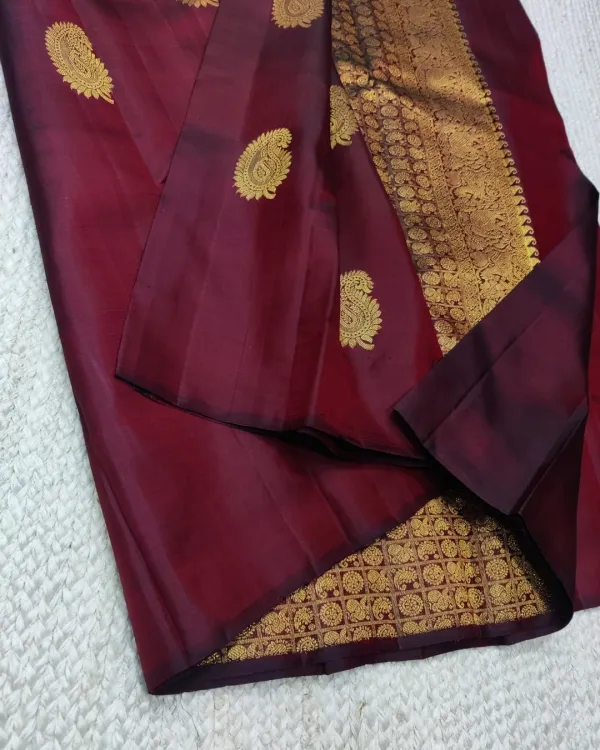 Soft_Banarasi_Lichi_Silk_Saree_with_Unstiched_Blouse_Piece