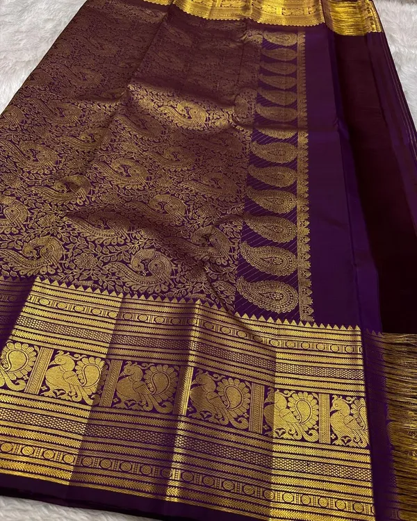 Soft_Banarasi_Lichi_Silk_Saree_with_Unstiched_Blouse_Piece