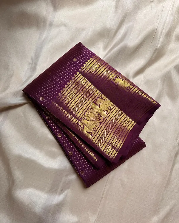 Soft_Banarasi_Lichi_Silk_Saree_with_Unstiched_Blouse_Piece