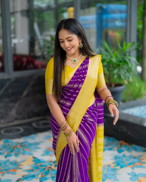 Soft_Banarasi_Lichi_Silk_Saree_with_Unstiched_Blouse_Piece