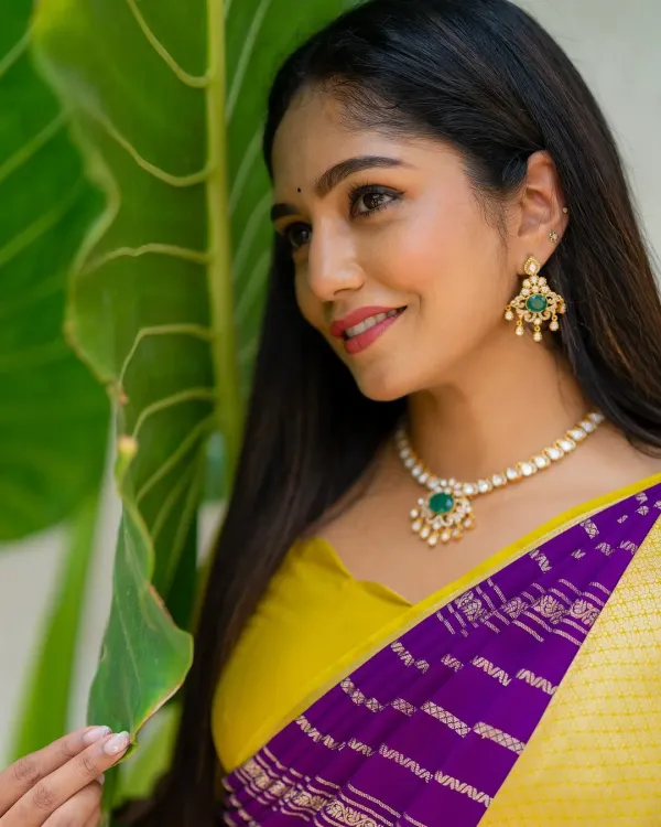 Soft_Banarasi_Lichi_Silk_Saree_with_Unstiched_Blouse_Piece