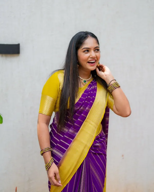 Soft_Banarasi_Lichi_Silk_Saree_with_Unstiched_Blouse_Piece