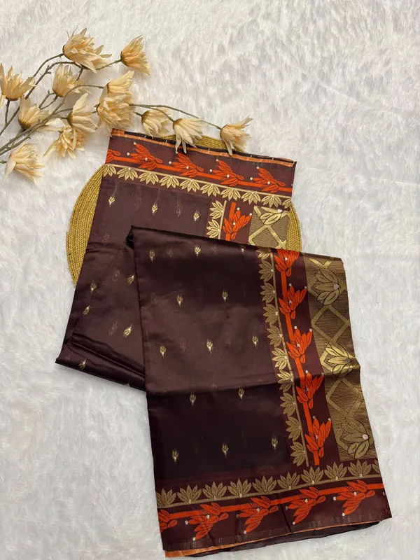 Soft_Banarasi_Lichi_Silk_Saree_with_Unstiched_Blouse_Piece