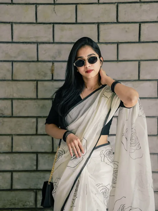 Linen__Saree_(With_Unstitched_Blouse)