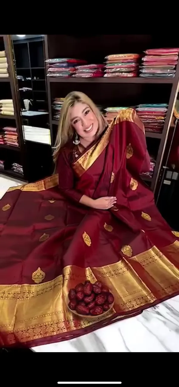 Tremendous_Maroon_Soft_Banarasi_Silk_Saree_With_Supernal_Blouse_Piece
