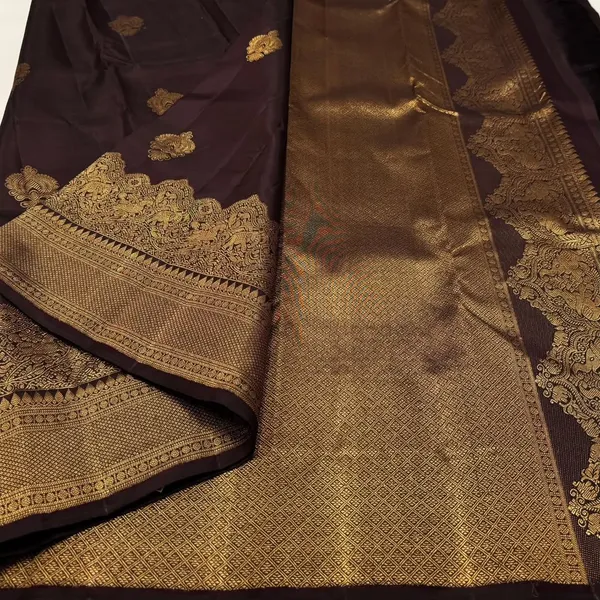 Soft_Banarasi_Lichi_Silk_Saree_with_Unstiched_Blouse_Piece