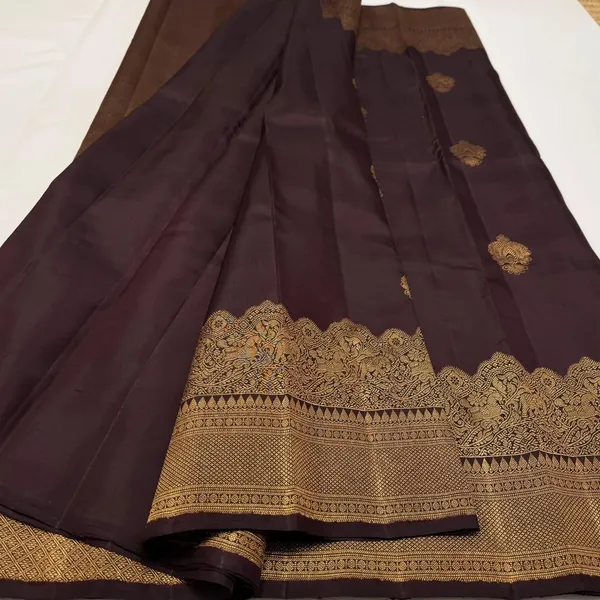 Soft_Banarasi_Lichi_Silk_Saree_with_Unstiched_Blouse_Piece