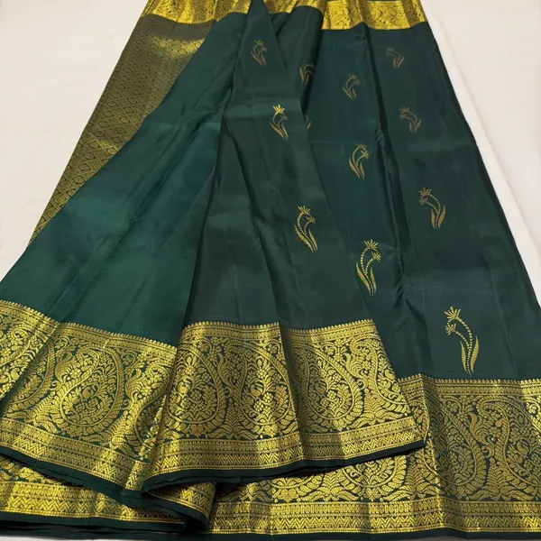 Soft_Lichi_Silk_Saree_with_Unstiched_Blouse_Piece