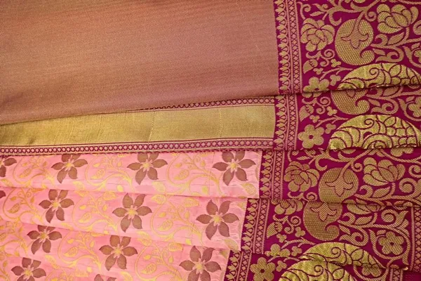 Banarasi_Semi-Silk_Saree_with_Unstiched_Blouse_Piece