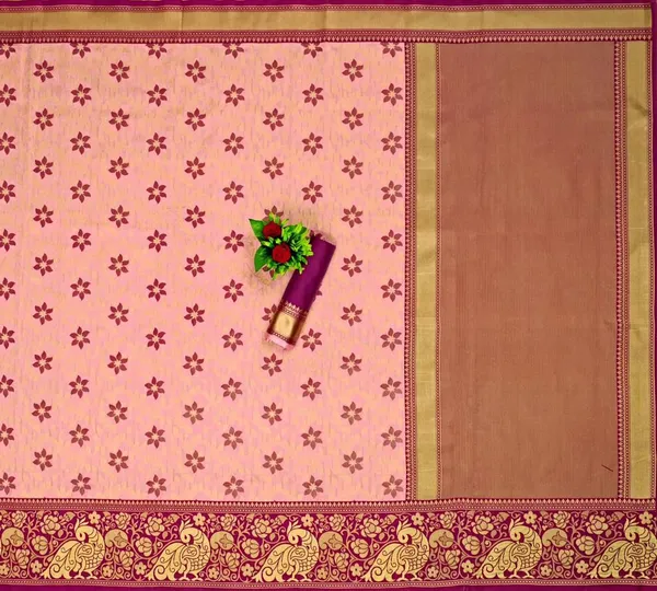 Banarasi_Semi-Silk_Saree_with_Unstiched_Blouse_Piece