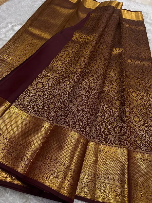Soft_Lichi_Silk_Saree_with_Unstiched_Blouse_Piece