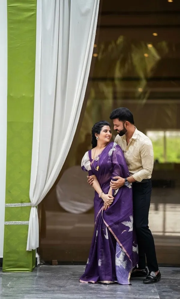 Linen__Saree_(With_Unstitched_Blouse)