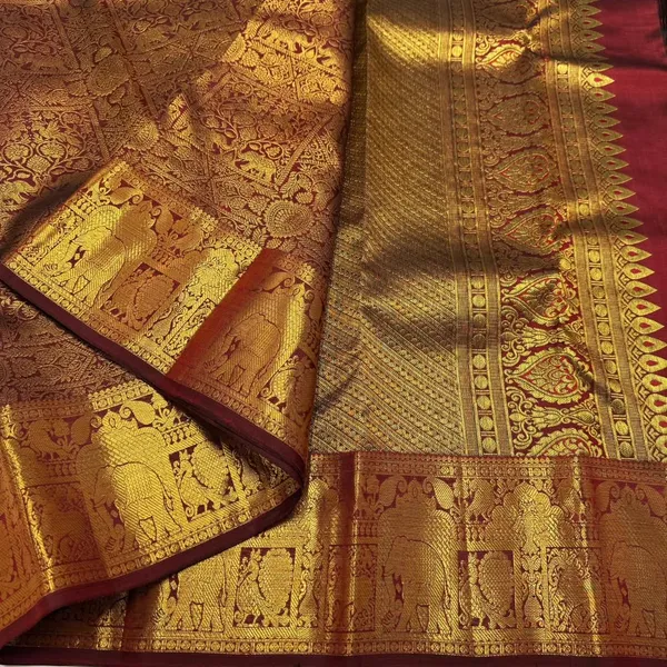 Soft_Lichi_Silk_Saree_with_Unstiched_Blouse_Piece