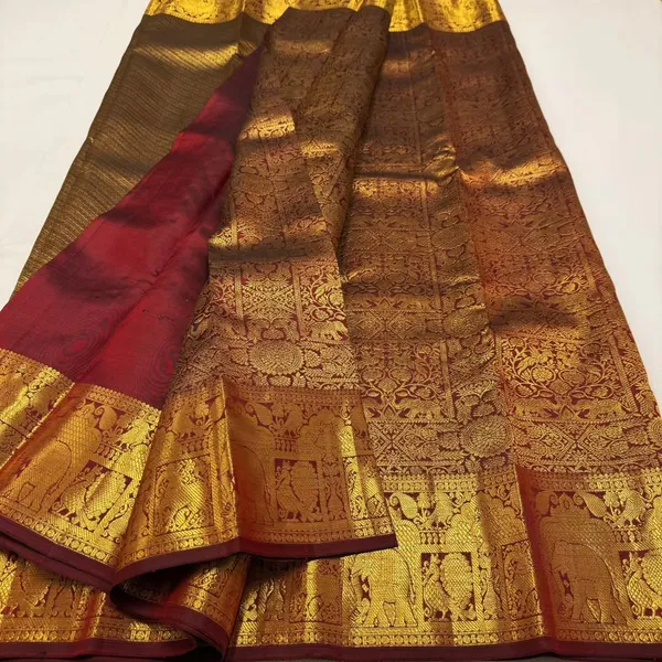 Soft_Lichi_Silk_Saree_with_Unstiched_Blouse_Piece
