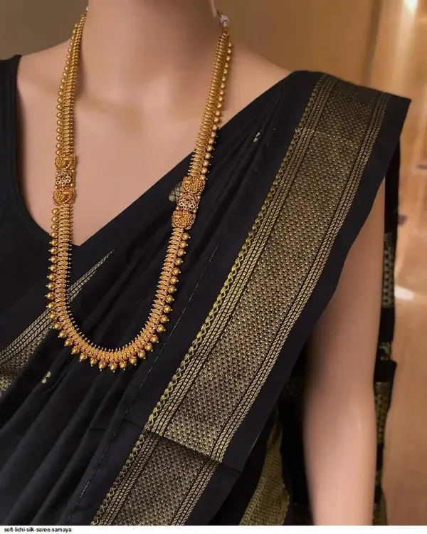 Soft_Lichi_Silk_Saree_with_Unstiched_Blouse_Piece