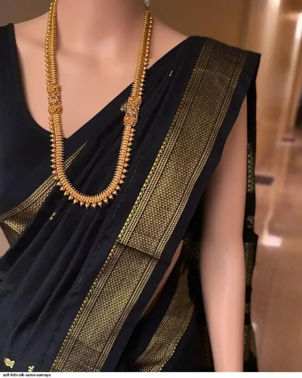 Soft_Lichi_Silk_Saree_with_Unstiched_Blouse_Piece