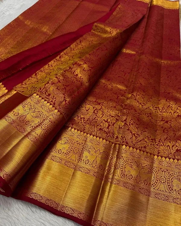 Soft_Banarasi_Lichi_Silk_Saree_with_Unstiched_Blouse_Piece
