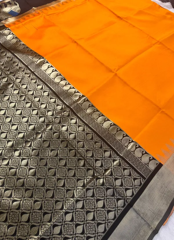Soft_Banarasi_Lichi_Silk_Saree_with_Unstiched_Blouse_Piece