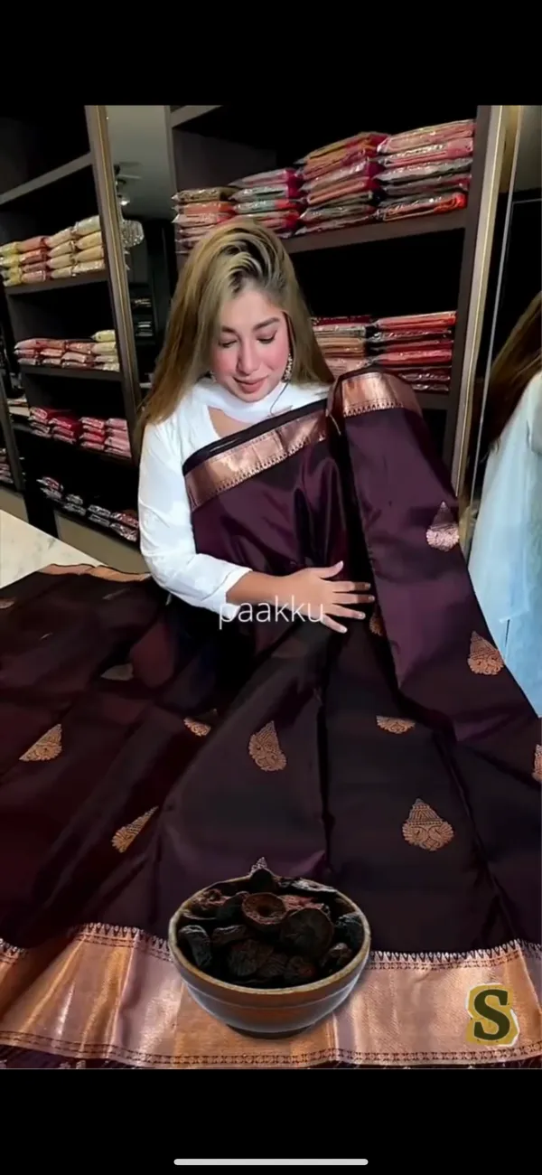 Tremendous_Wine_Soft_Banarasi_Silk_Saree_With_Supernal_Blouse_Piece